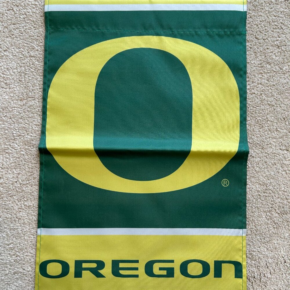 Oregon Ducks Garden Flag Double sided 12" x 18" LOT OF 5 - NWOT